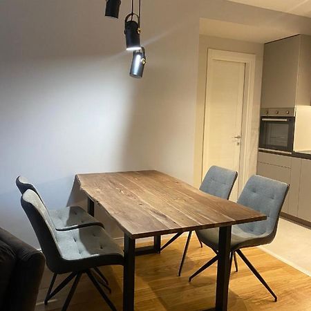 Apartman Vt Central Point Podgorica Kültér fotó